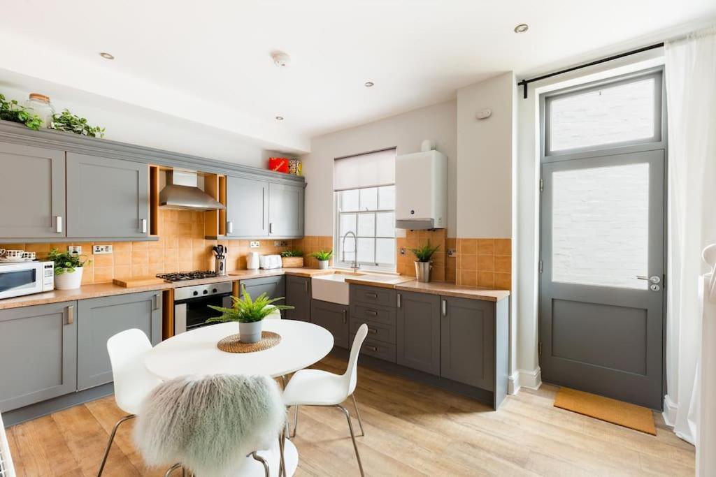 Fabulous Malvern Townhouse Great Malvern Extérieur photo