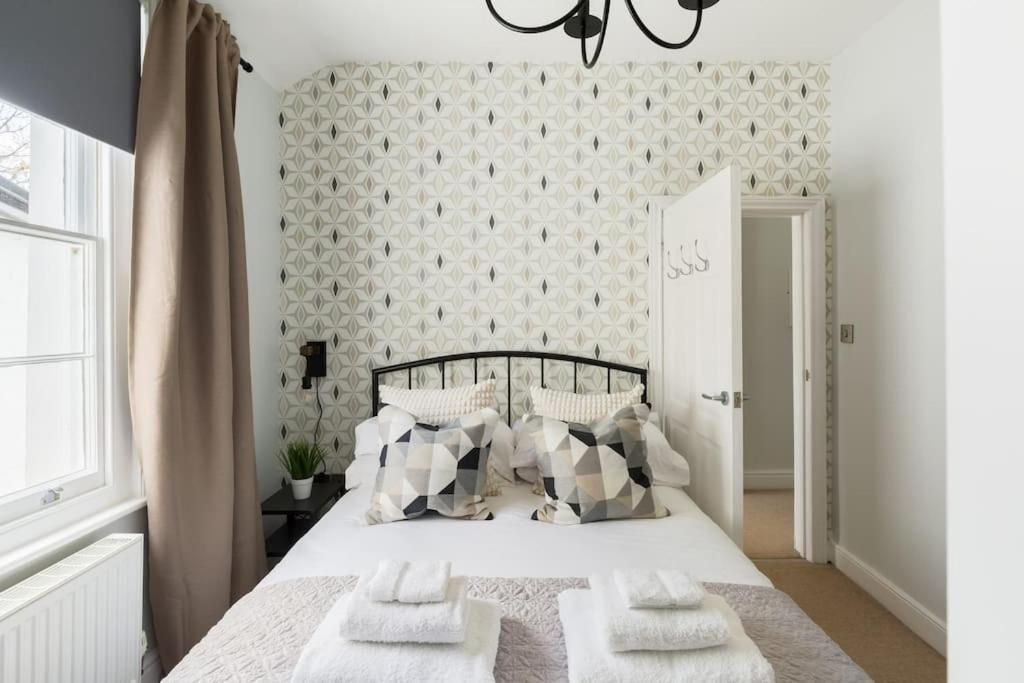 Fabulous Malvern Townhouse Great Malvern Extérieur photo